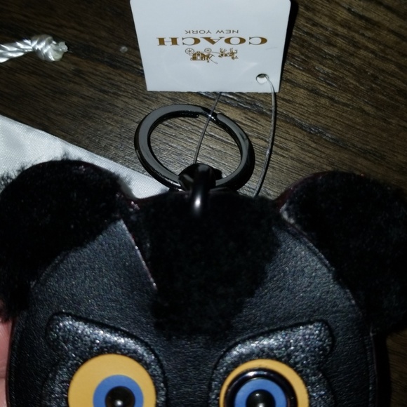 New Coach Limited Edition Fuzzy Bear Keychain Bag Charm - Picture 8 of 8